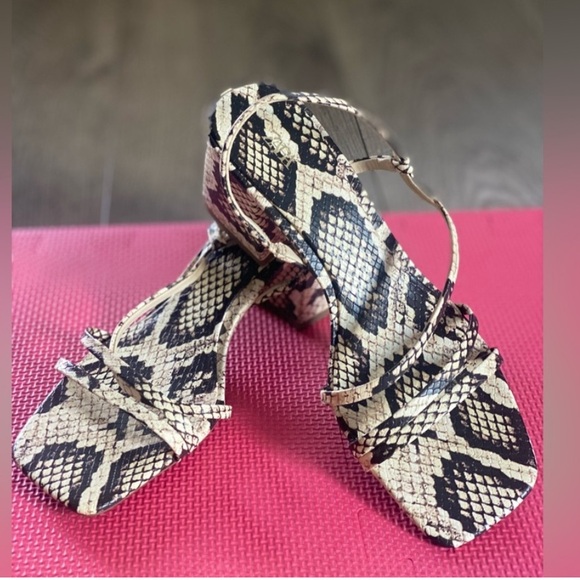 EUC Zara Faux Leather Snake Print
Square Toe Block Heel Sandal - Picture 5 of 6